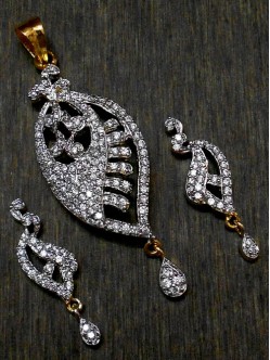 CZ Pendant With Earrings